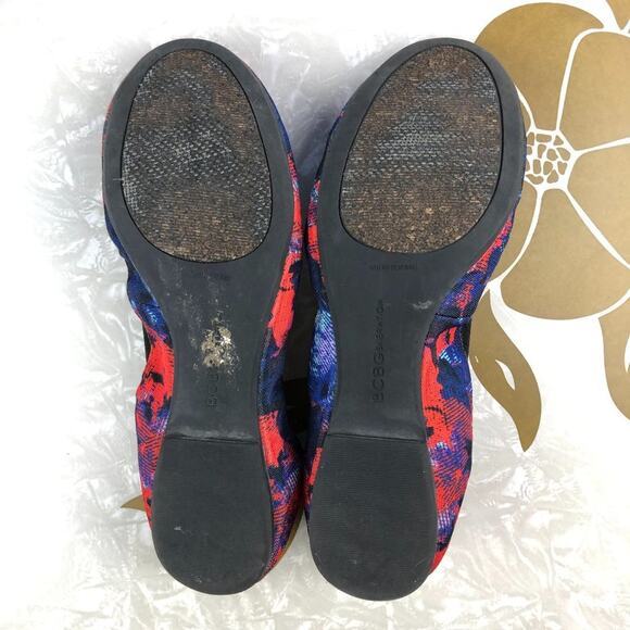 BCBGeneration Red Blue Black Abstract Moneli Ballet Flat Slip On Round Toe Shoes - Picture 9 of 11